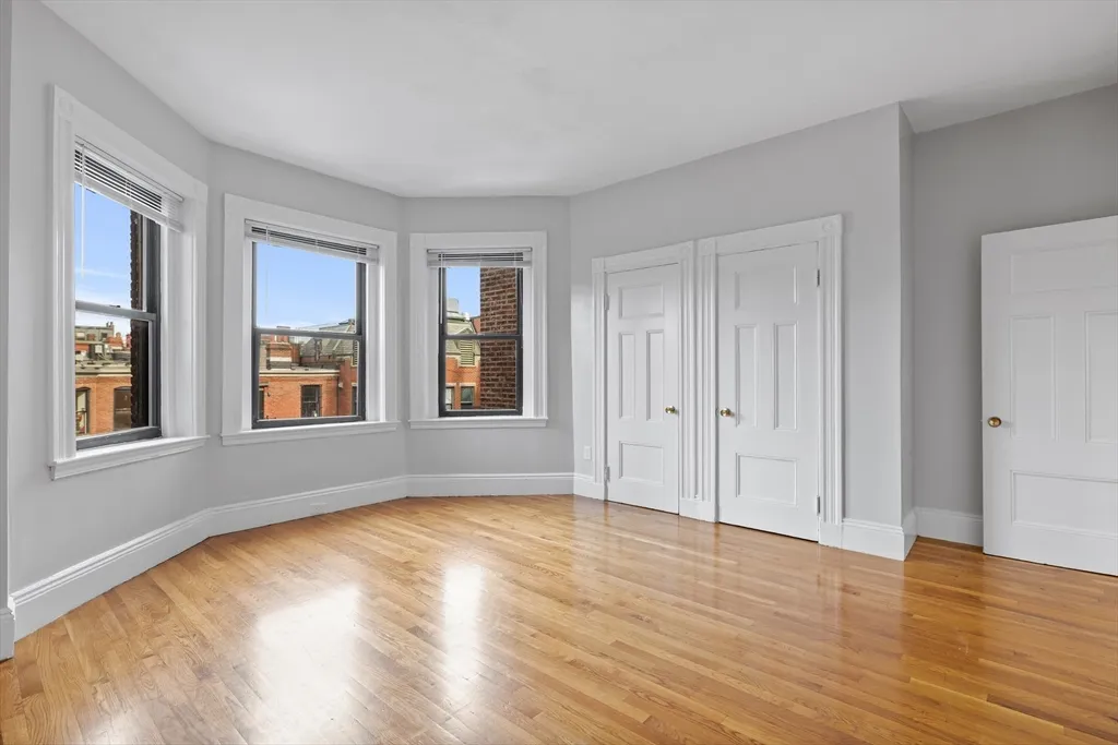 1 bed, 1 bath apartment for rent at 907 Boylston St Unit 32, Back Bay