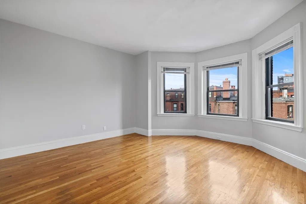 1 bed, 1 bath apartment for rent at 907 Boylston St Unit 32, Back Bay — photo 2 of 9