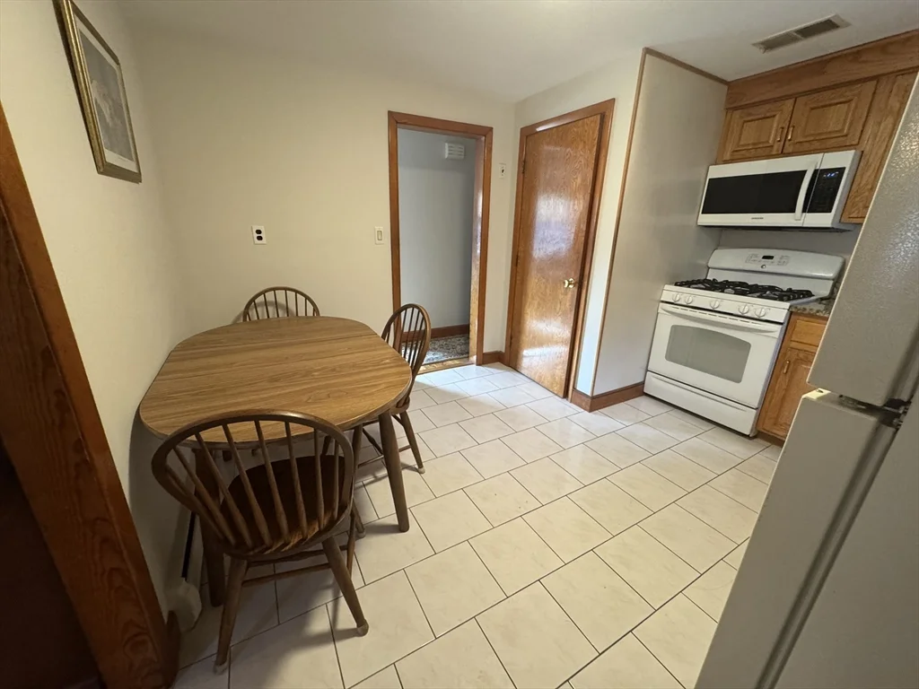 2 bed, 2 bath apartment for rent at 907 Lagrange St Unit 1, West Roxbury — photo 35 of 37