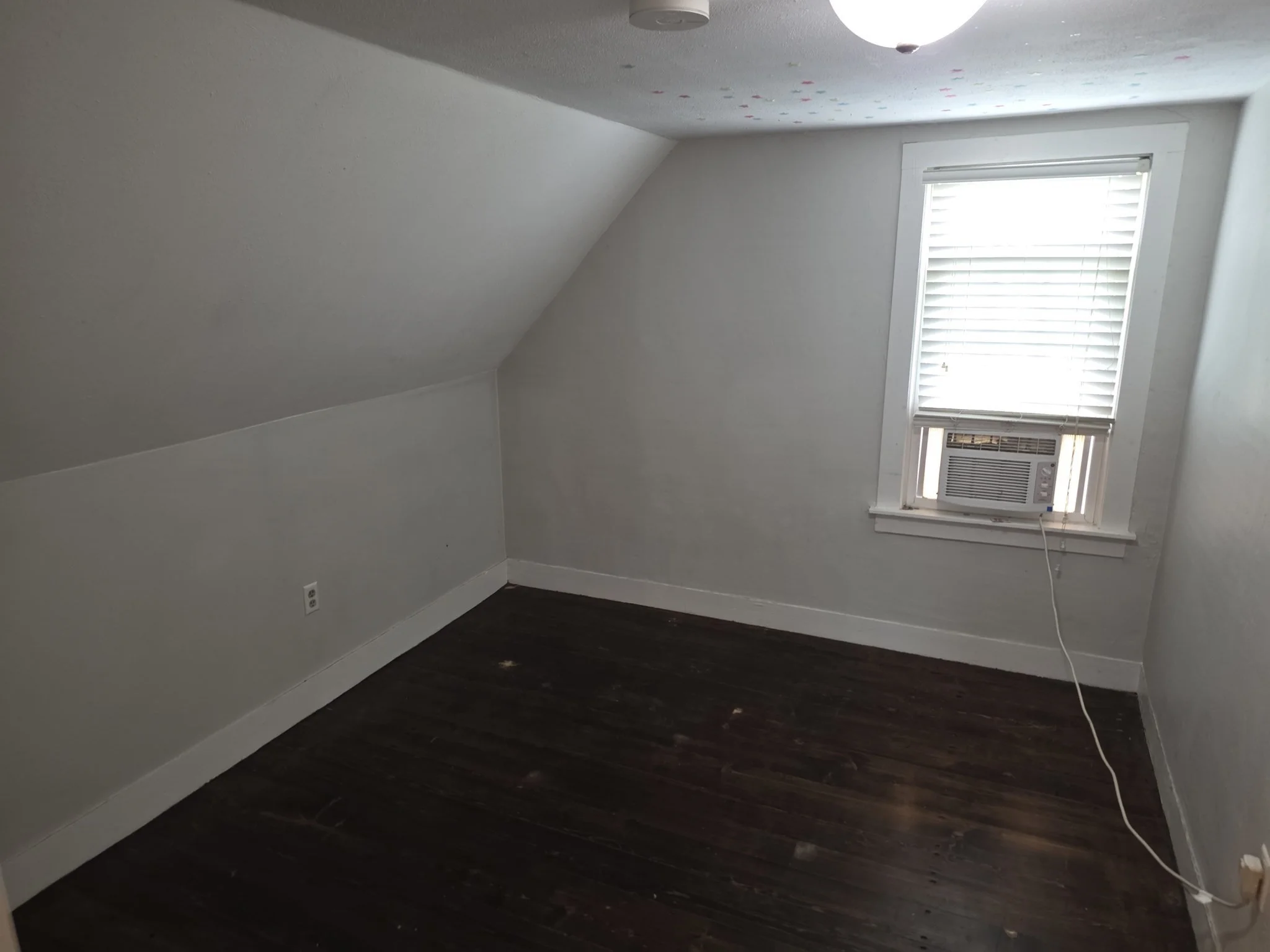 4 bed, 1 bath apartment for rent at 908 Hancock St, Abington — photo 19 of 27