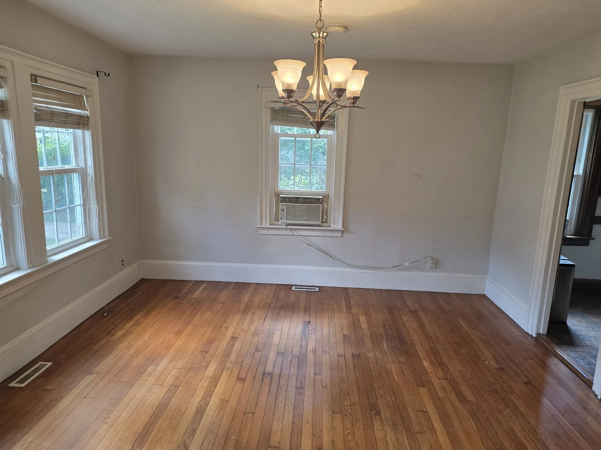 4 bed, 1 bath apartment for rent at 908 Hancock St, Abington — photo 9 of 27