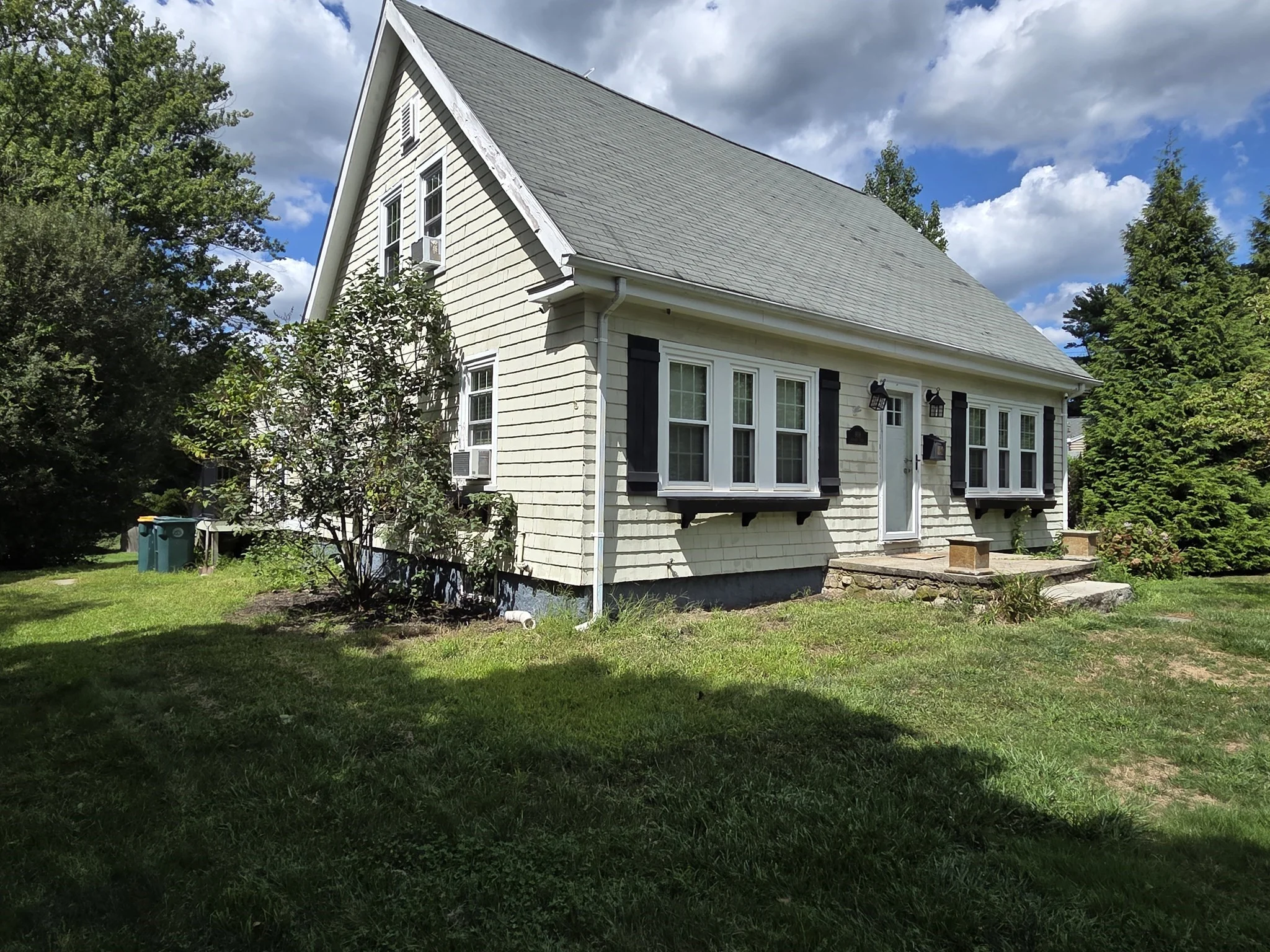 4 bed, 1 bath apartment for rent at 908 Hancock St, Abington — photo 1 of 27