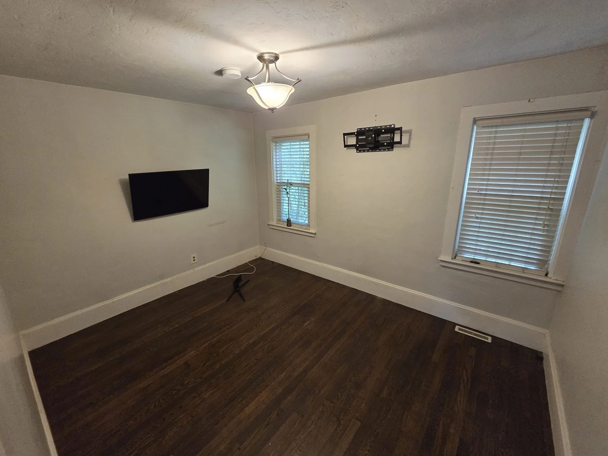 4 bed, 1 bath apartment for rent at 908 Hancock St, Abington — photo 16 of 27