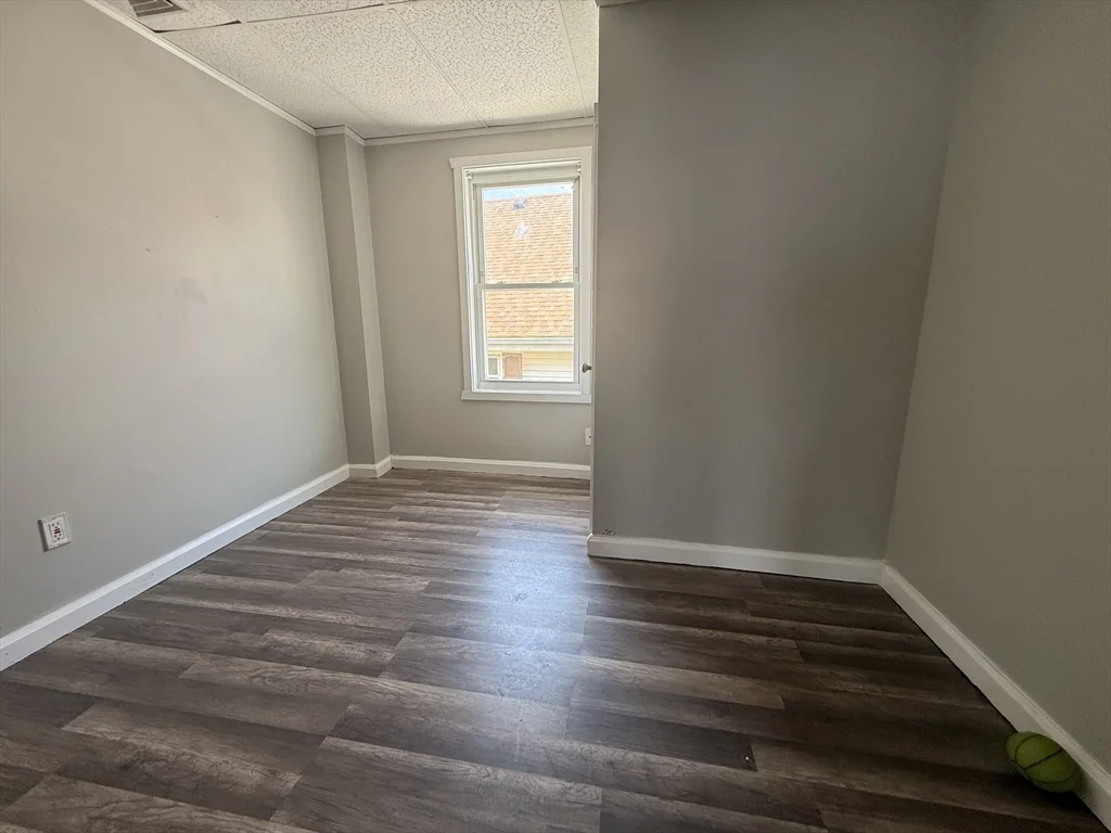 4 bed, 1 bath apartment for rent at 908 Plymouth Ave Unit 3, Fall River — photo 7 of 14