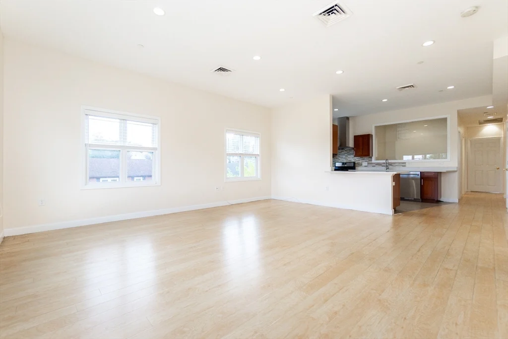2 bed, 2 bath apartment for rent at 909 Hancock St Unit 1, Wollaston — photo 3 of 25