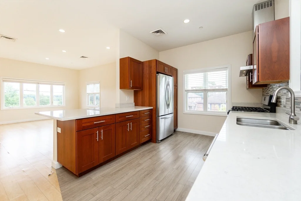 2 bed, 2 bath apartment for rent at 909 Hancock St Unit 1, Wollaston — photo 2 of 25