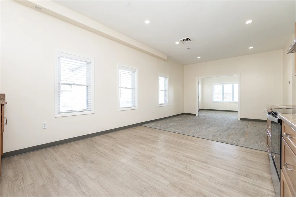 2 bed, 1 bath apartment for rent at 909 Hancock Unit 2, Quincy Center — photo 6 of 36
