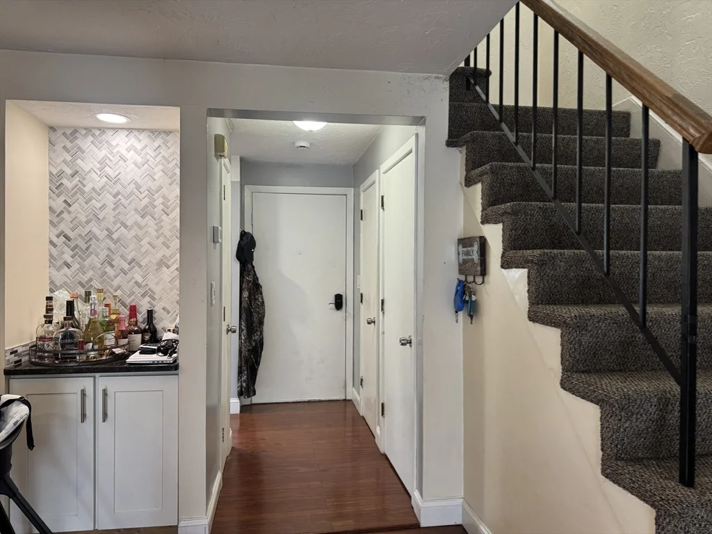 3 bed, 1 bath apartment for rent at 909 Pleasant St Unit 14, Weymouth — photo 17 of 36