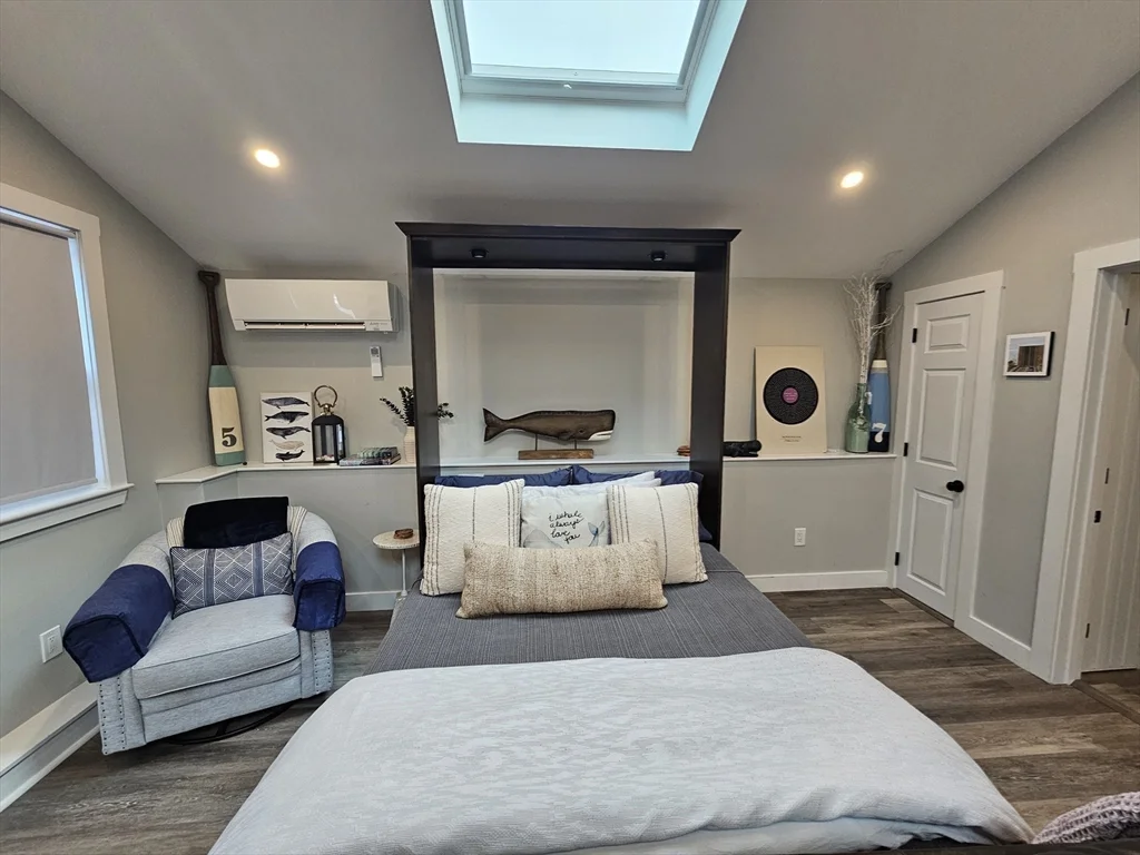 Studio bed, 1 bath apartment for rent at 90A Edgartown Rd, Tisbury — photo 6 of 16