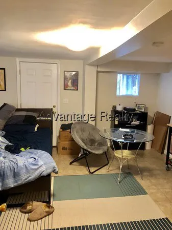 2.5 bed, 1 bath apartment for rent at 91 5th St Unit 1, East Cambridge — photo 8 of 11