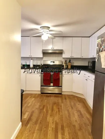 2.5 bed, 1 bath apartment for rent at 91 5th St Unit 1, East Cambridge — photo 2 of 11