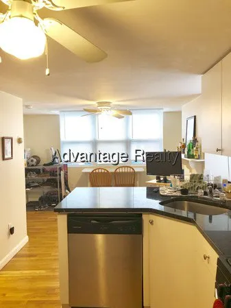 2.5 bed, 1 bath apartment for rent at 91 5th St Unit 1, East Cambridge — photo 6 of 11