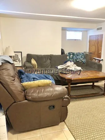 2.5 bed, 1 bath apartment for rent at 91 5th St Unit 1, East Cambridge — photo 4 of 11