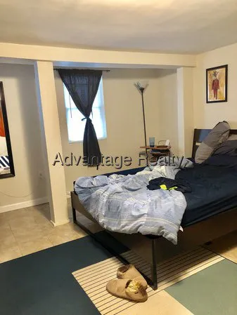 2.5 bed, 1 bath apartment for rent at 91 5th St Unit 1, East Cambridge — photo 7 of 11