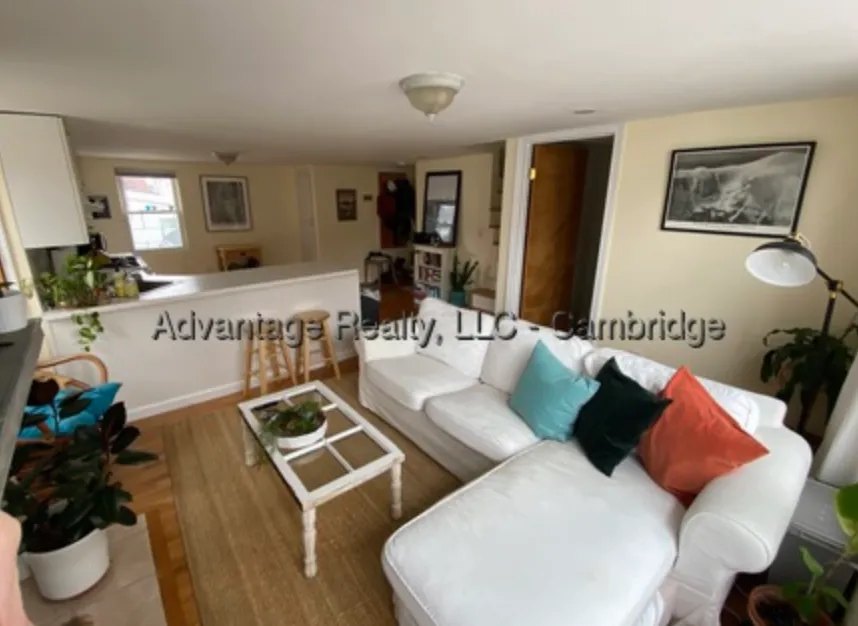 2 bed, 1 bath apartment for rent at 91 5th St Unit 2, East Cambridge — photo 5 of 15