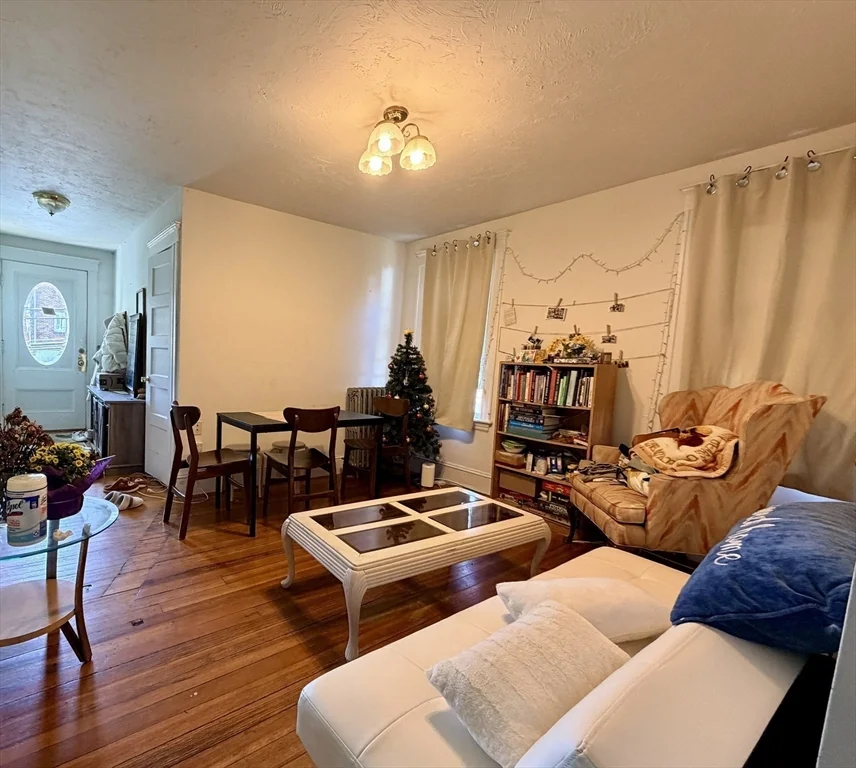 4 bed, 2 bath apartment for rent at 91 Academy Rd Unit 91, Brighton — photo 5 of 15