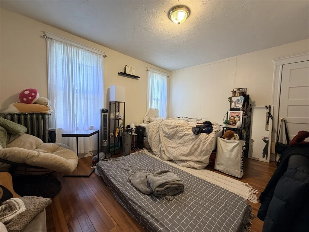 4 bed, 2 bath apartment for rent at 91 Academy Rd Unit 91, Brighton — photo 6 of 15