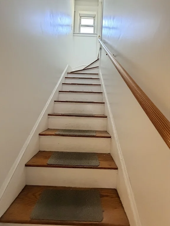 4 bed, 2 bath apartment for rent at 91 Academy Rd Unit 91, Brighton — photo 12 of 15