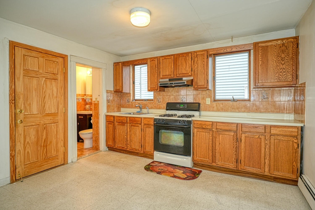1 bed, 1 bath apartment for rent at 91 Arlington St Unit 2, Watertown — photo 9 of 21