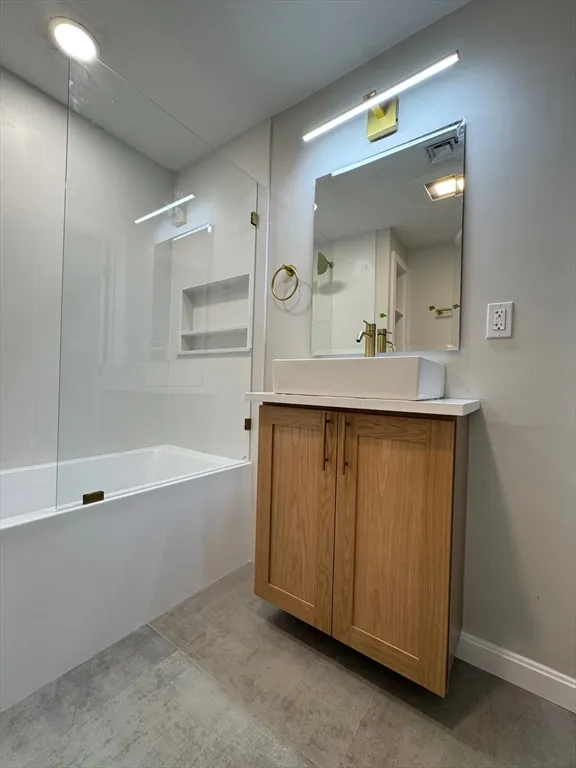 3 bed, 2 bath apartment for rent at 91 Bolton St Unit 1, South Boston — photo 15 of 15