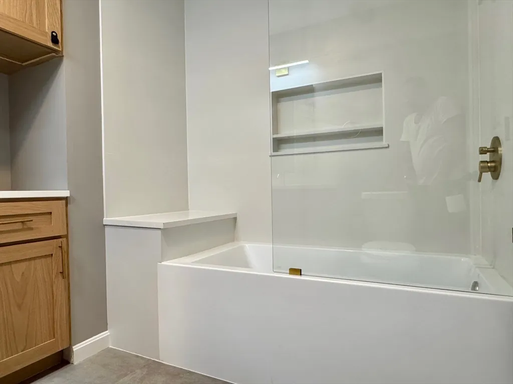 3 bed, 2 bath apartment for rent at 91 Bolton St Unit 1, South Boston — photo 10 of 15