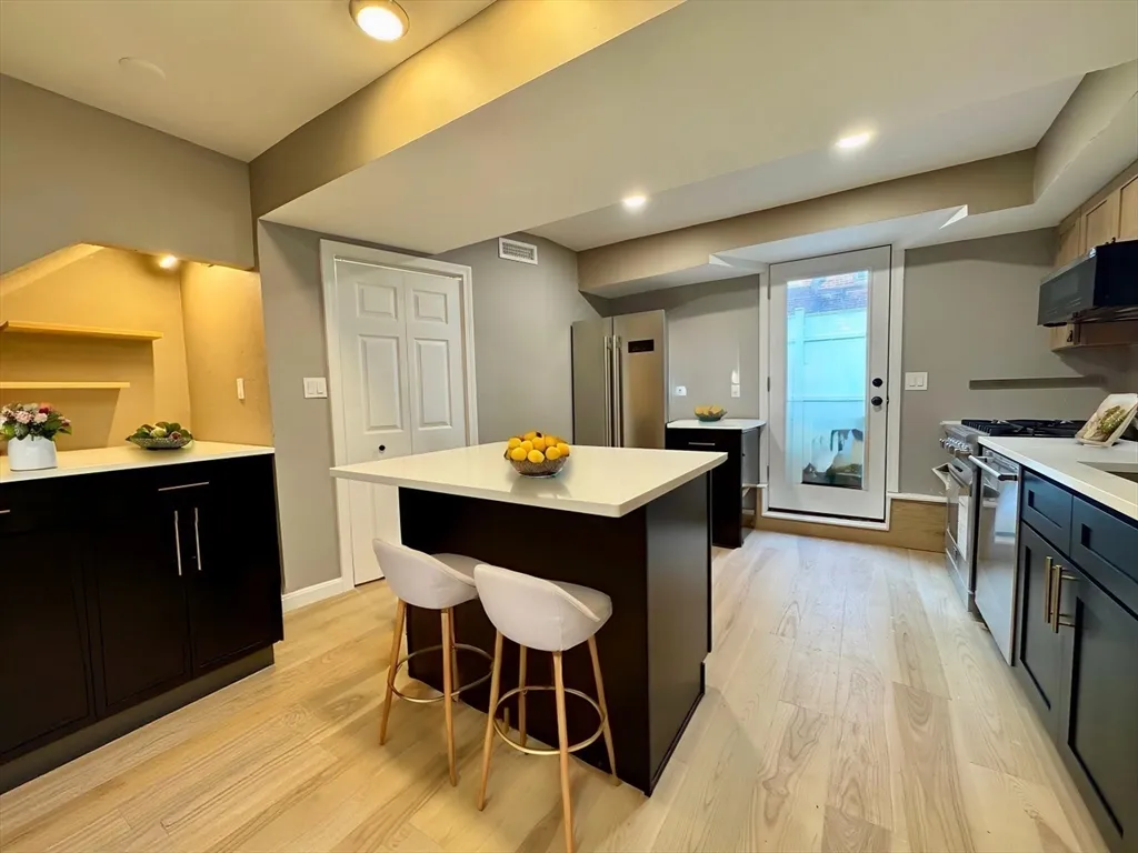 3 bed, 2 bath apartment for rent at 91 Bolton St Unit 1, South Boston — photo 4 of 15
