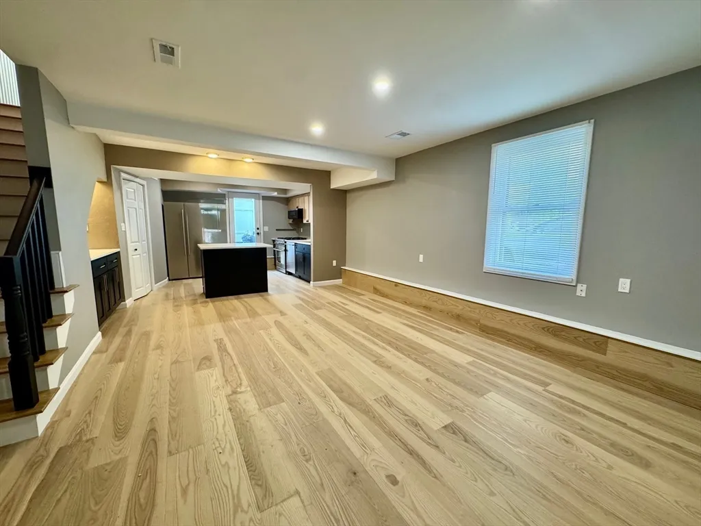 3 bed, 2 bath apartment for rent at 91 Bolton St Unit 1, South Boston — photo 3 of 15