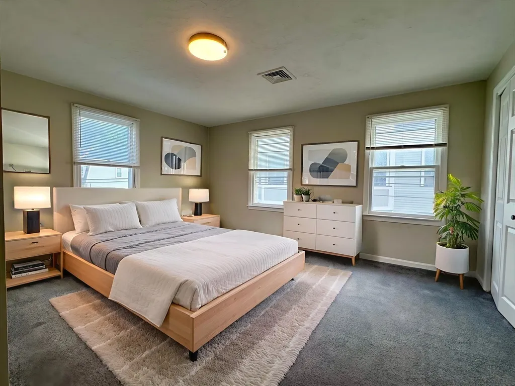 3 bed, 2 bath apartment for rent at 91 Bolton St Unit 1, South Boston — photo 13 of 15