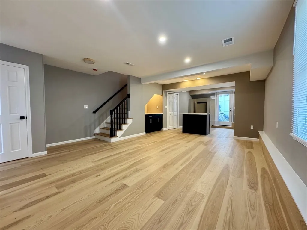 3 bed, 2 bath apartment for rent at 91 Bolton St Unit 1, South Boston — photo 2 of 15
