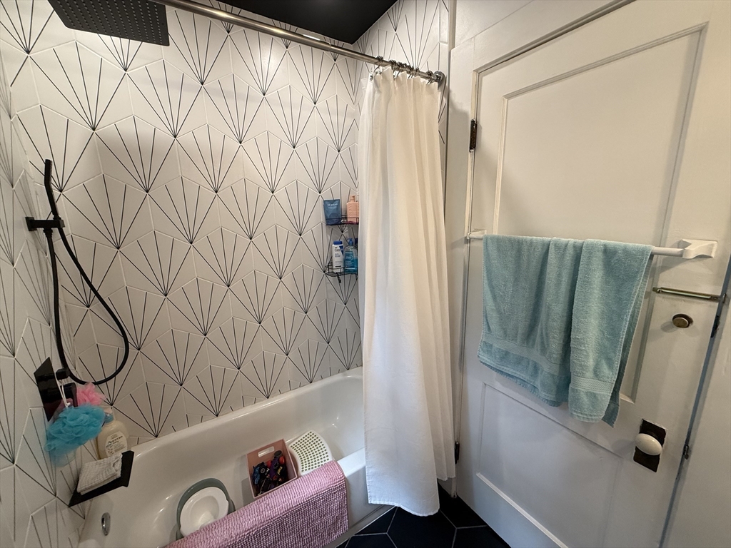 4 bed, 1 bath apartment for rent at 91 Brooks St Unit 91, Brighton — photo 19 of 28