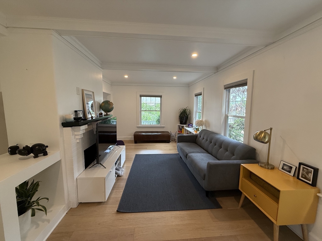 4 bed, 1 bath apartment for rent at 91 Brooks St Unit 91, Brighton — photo 10 of 28