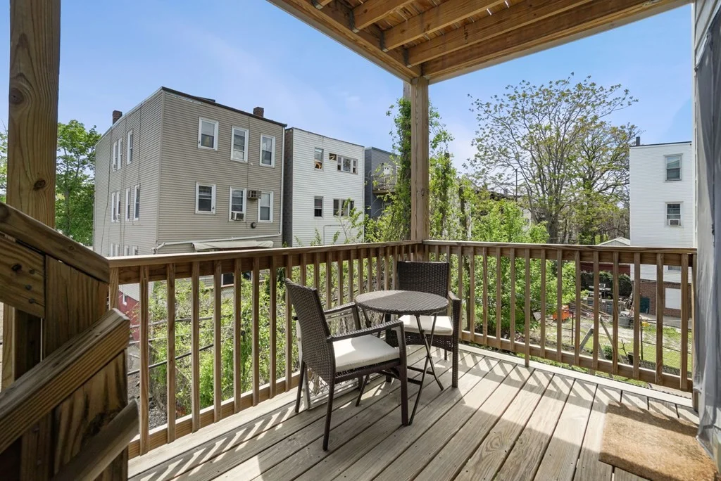 2 bed, 1 bath apartment for rent at 91 Chelsea St Unit 2, Boston — photo 25 of 28