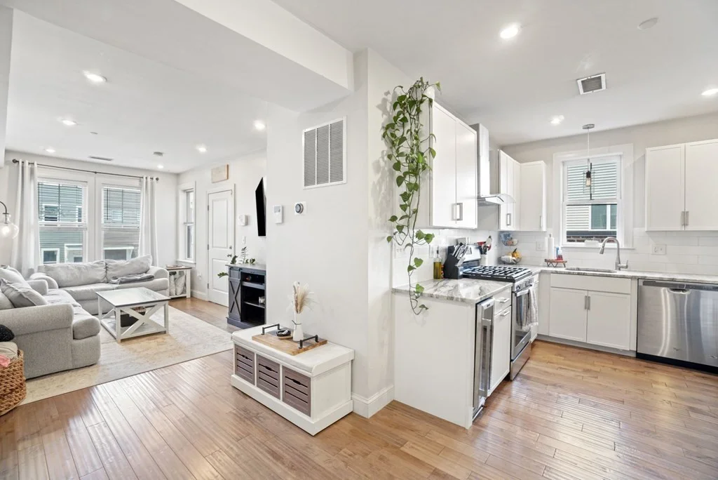 2 bed, 1 bath apartment for rent at 91 Chelsea St Unit 2, Boston