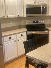 2 bed, 1 bath apartment for rent at 91 Country Squire Rd Unit 91, Uxbridge — photo 5 of 26