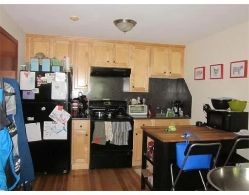 2 bed, 1 bath apartment for rent at 91 Crescent St Unit 8, Northampton — photo 1 of 11