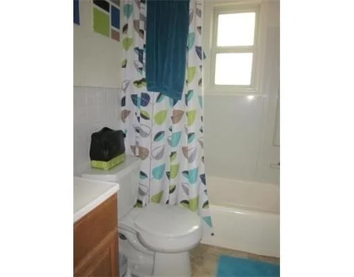 2 bed, 1 bath apartment for rent at 91 Crescent St Unit 8, Northampton — photo 5 of 11