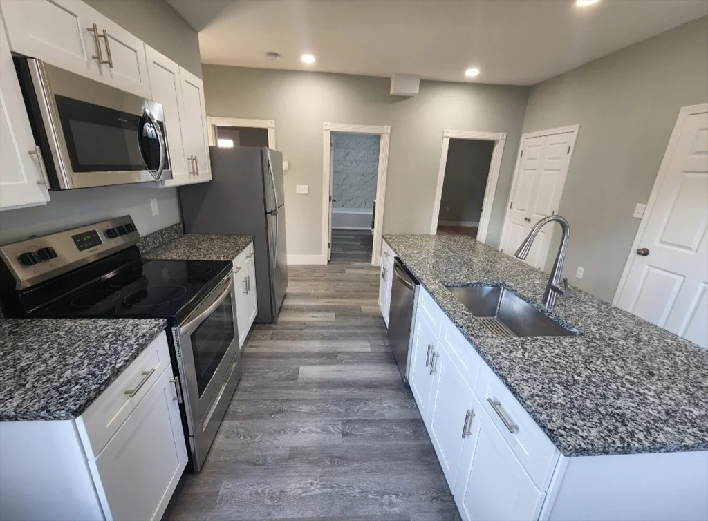 2 bed, 1 bath apartment for rent at 91 E Ashland St Unit 1, Brockton — photo 3 of 7