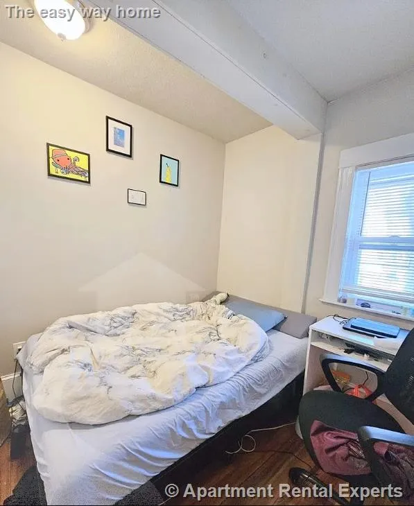 3 bed, 1 bath apartment for rent at 91 Frederick Ave, Tufts — photo 10 of 17