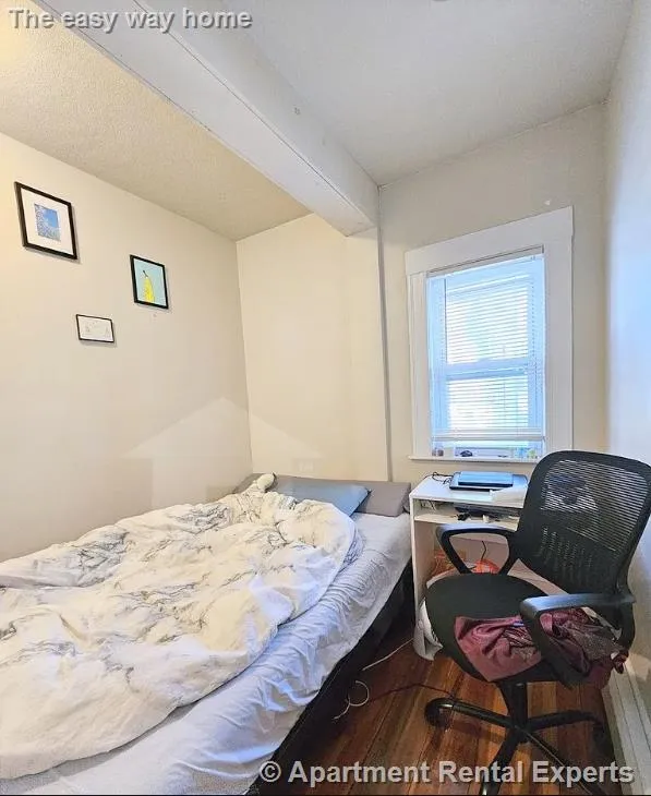 3 bed, 1 bath apartment for rent at 91 Frederick Ave, Tufts — photo 11 of 17