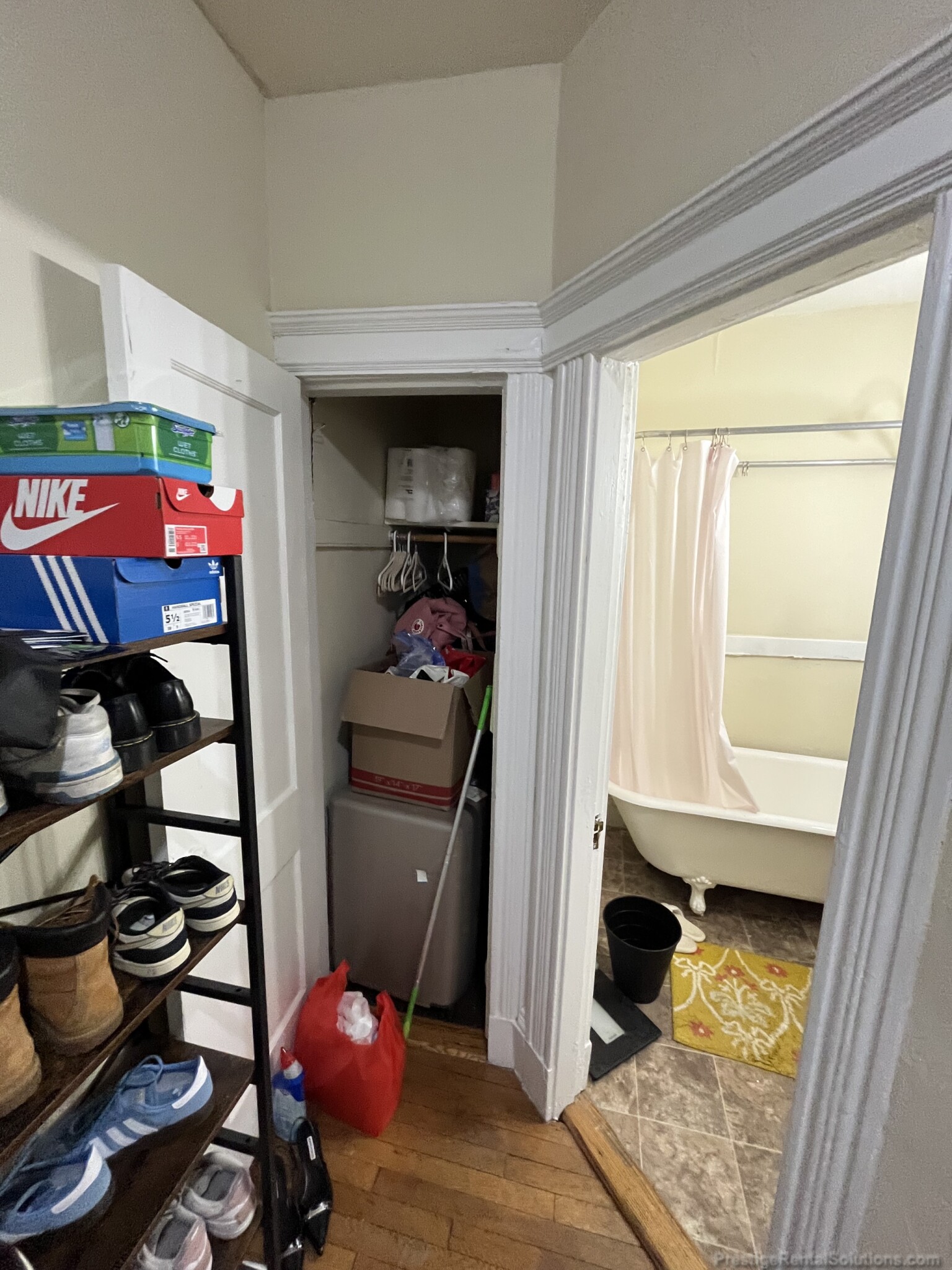 1 split bed, 1 bath apartment for rent at 91 Gordon St Unit 12, Brighton — photo 2 of 9