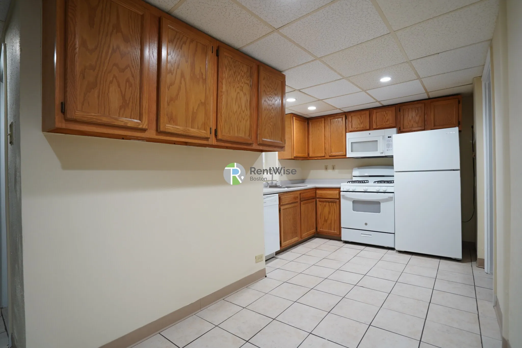 3 bed, 1 bath apartment for rent at 91 Gordon St Unit 20, Brighton — photo 5 of 21