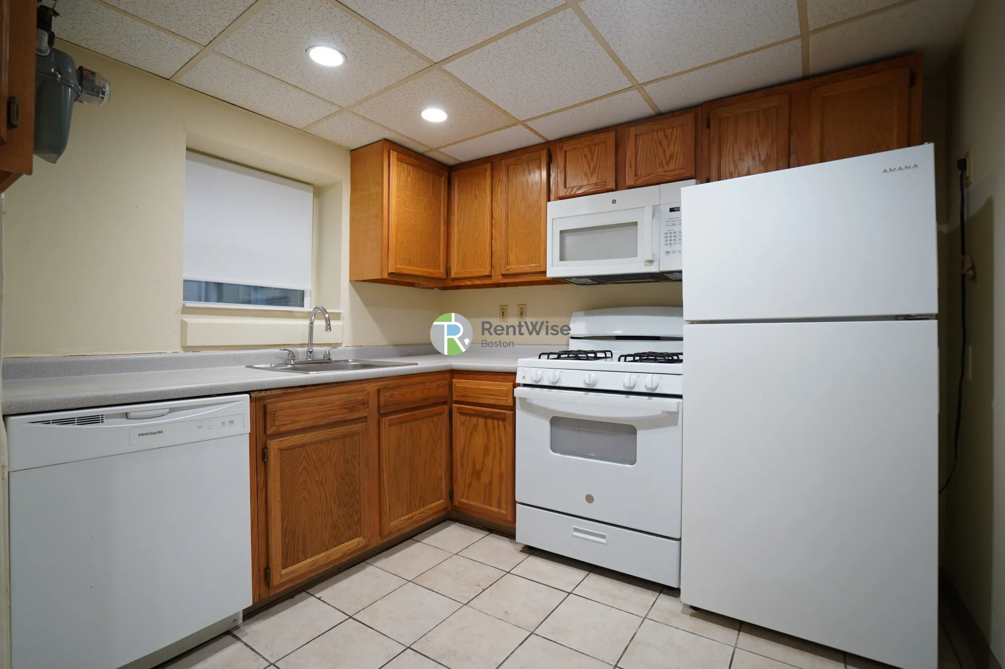 3 bed, 1 bath apartment for rent at 91 Gordon St Unit 20a, Brighton — photo 5 of 21