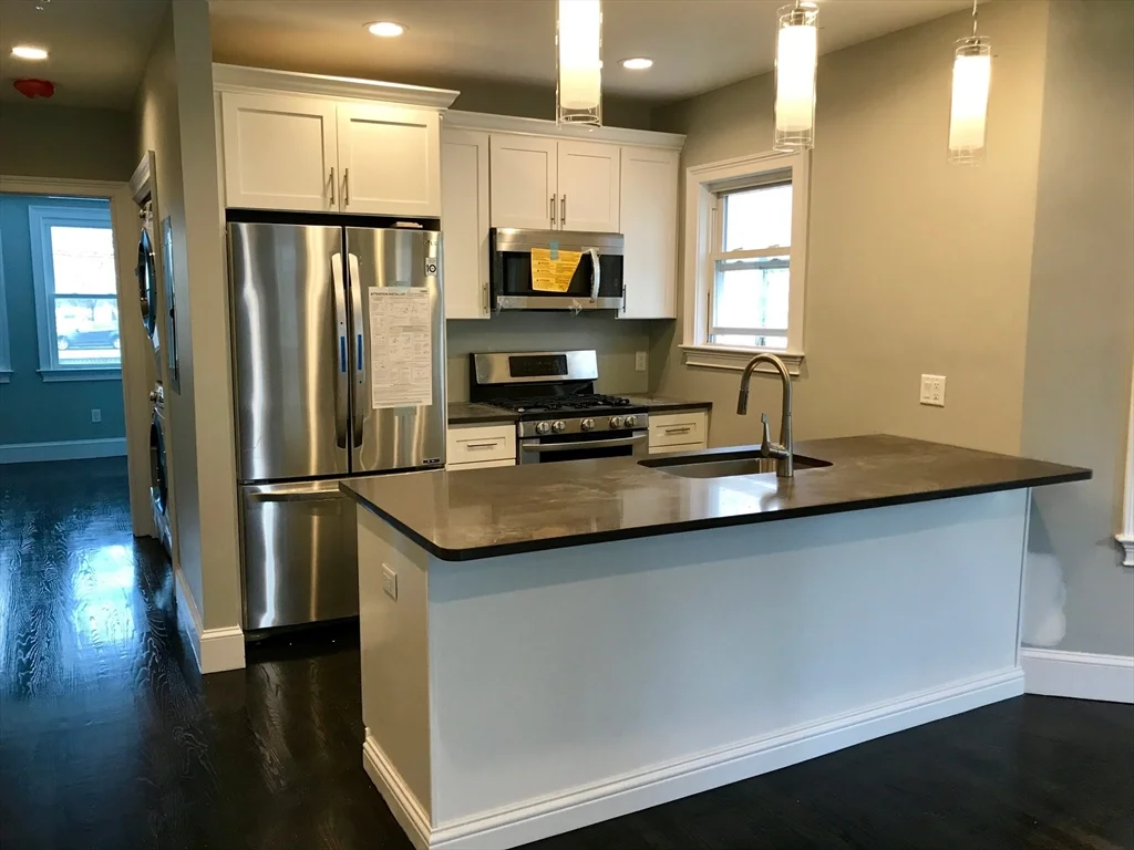 3 bed, 2 bath apartment for rent at 91 Grant St Unit 3, Assembly Square — photo 1 of 20