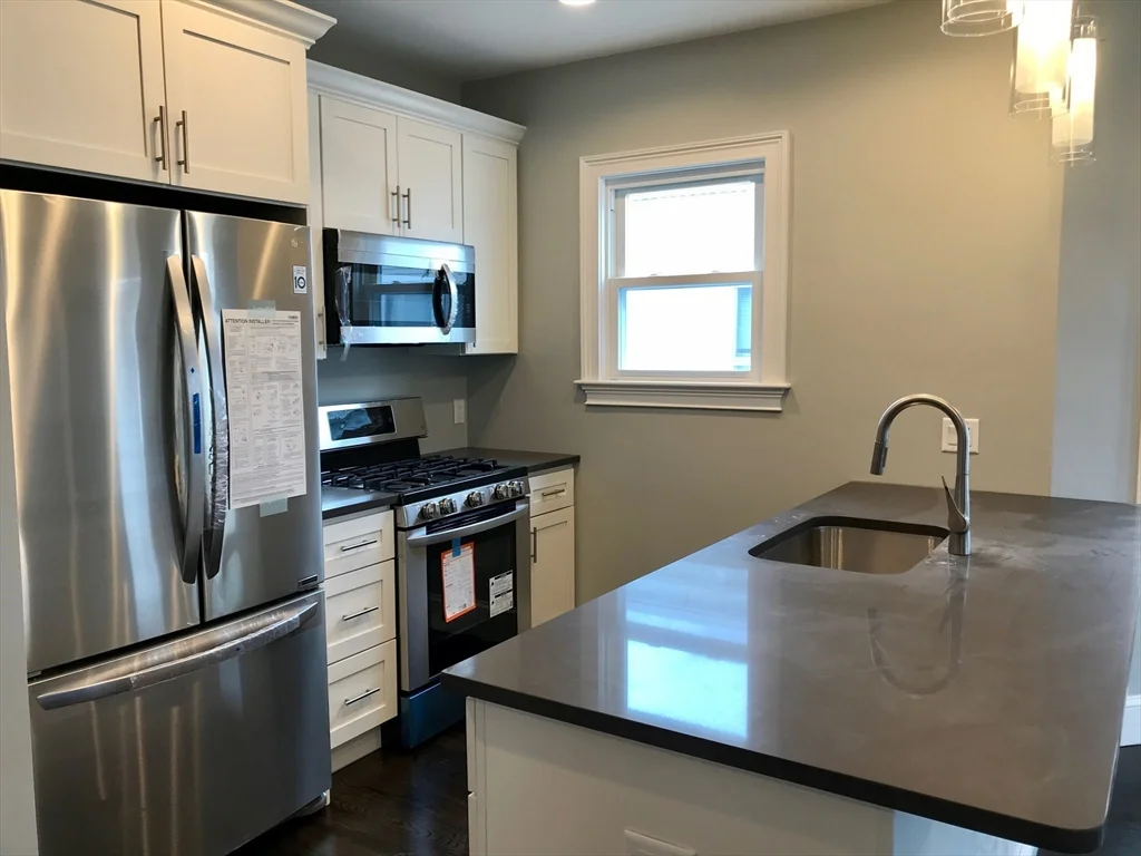 3 bed, 2 bath apartment for rent at 91 Grant St Unit 3, Assembly Square — photo 2 of 20