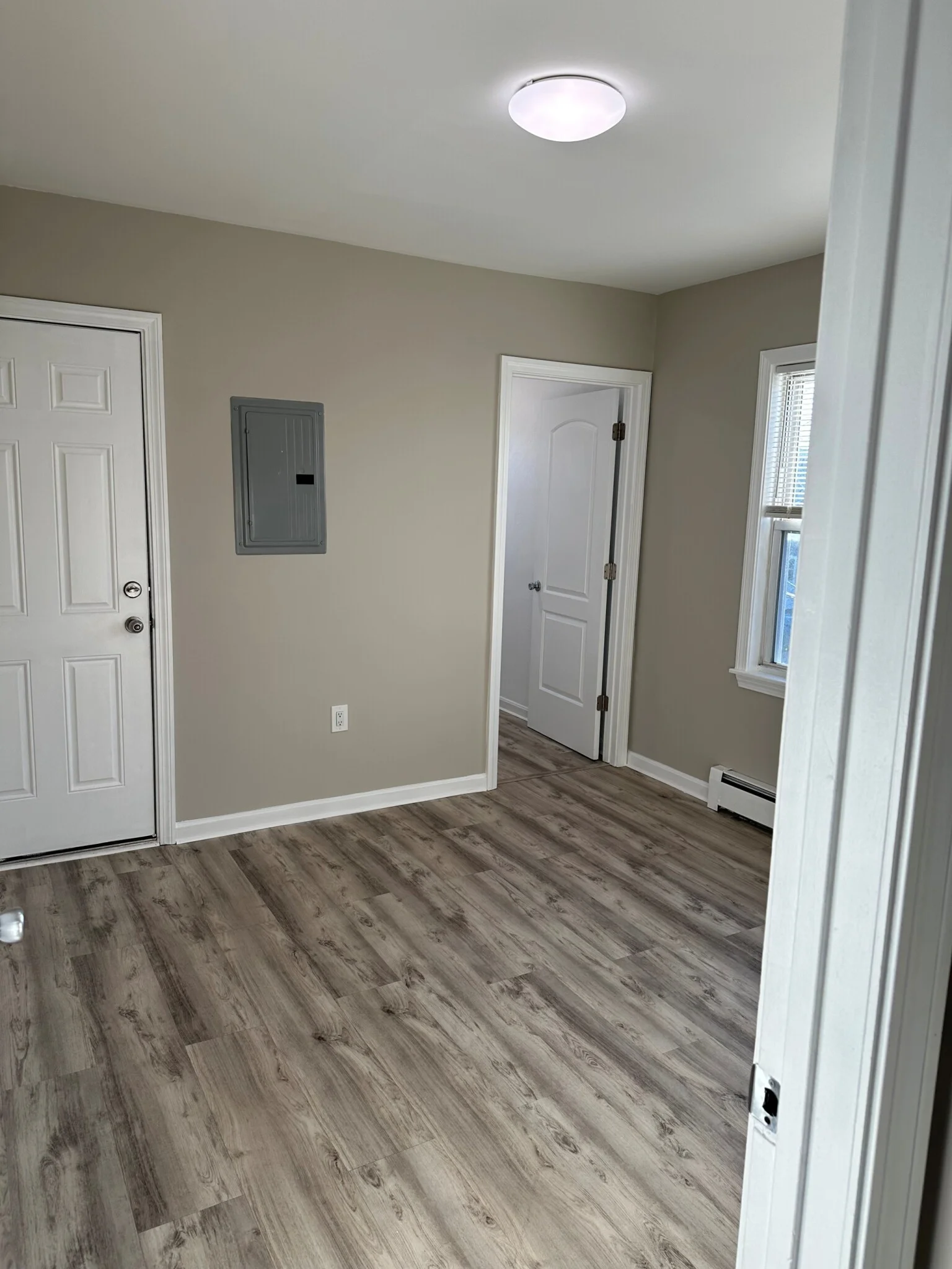 3 bed, 1 bath apartment for rent at 91 Homes Ave Unit 2, Dorchester — photo 4 of 12