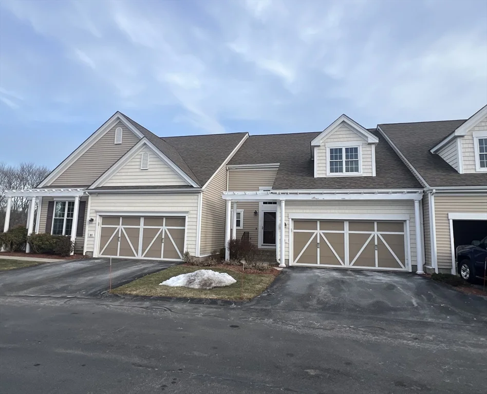 2 bed, 3 bath apartment for rent at 91 Kendall Unit 91, Bedford — photo 15 of 24