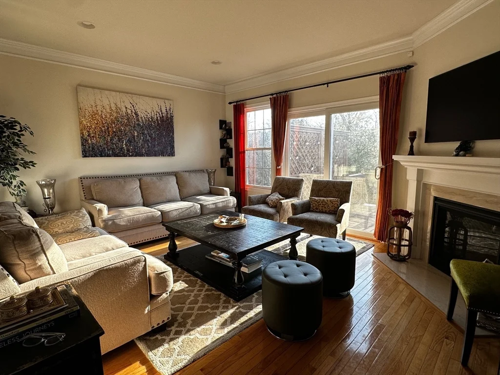 2 bed, 3 bath apartment for rent at 91 Kendall Unit 91, Bedford — photo 3 of 24