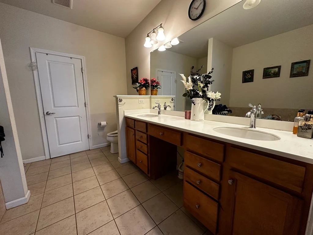 2 bed, 3 bath apartment for rent at 91 Kendall Unit 91, Bedford — photo 6 of 24