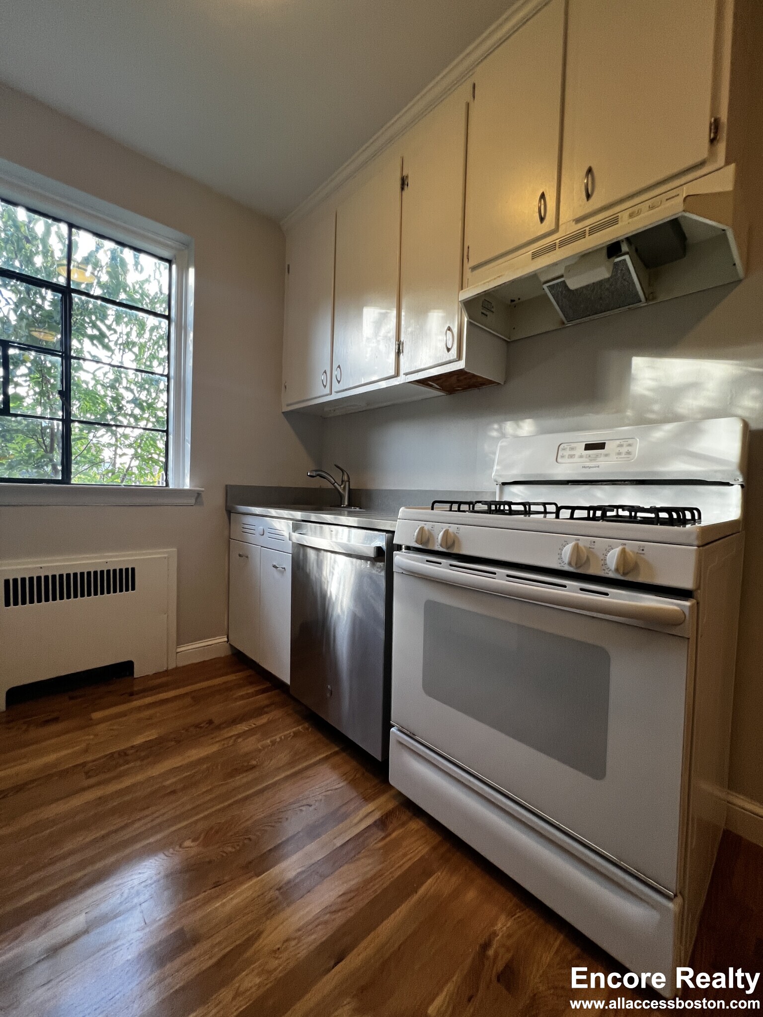 2 bed, 1 bath apartment for rent at 91 Longwood Ave Unit 6, Coolidge Corner — photo 11 of 15