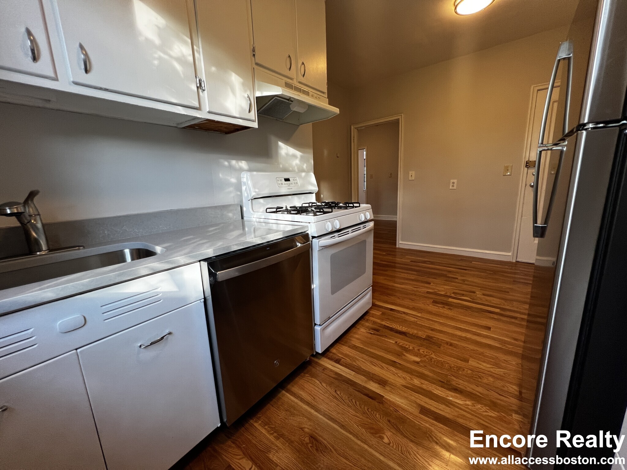 2 bed, 1 bath apartment for rent at 91 Longwood Ave Unit 6, Coolidge Corner — photo 14 of 15
